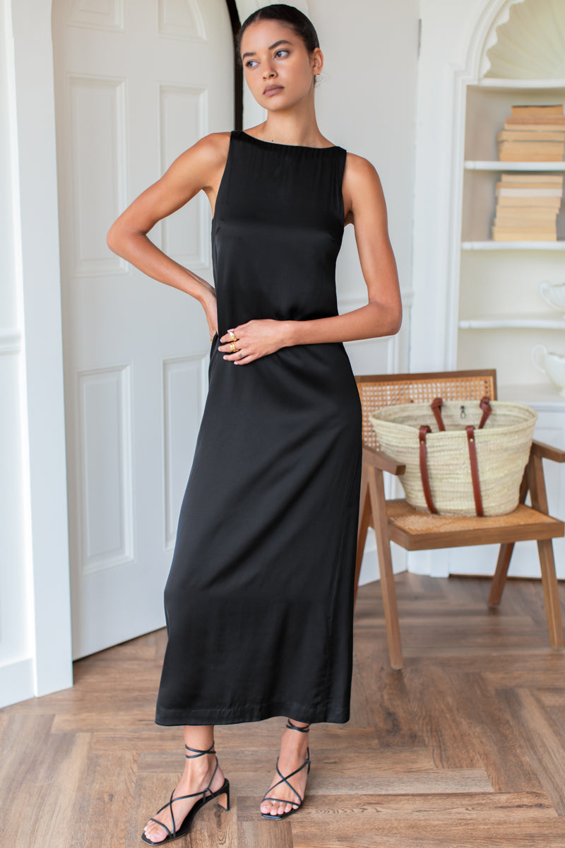 Cut In Shift Maxi Dress - Black