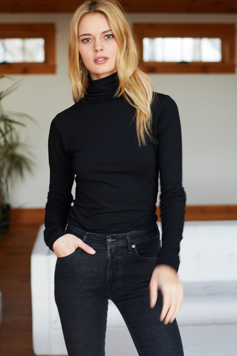 Little Turtleneck - Black Organic