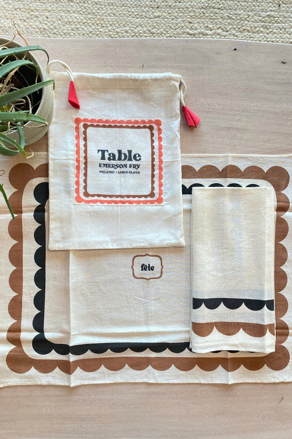 Fete Linen Placemat - Coffee + Cream